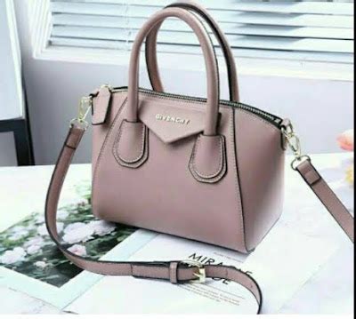 harga givenchy original|harga tas Givenchy.